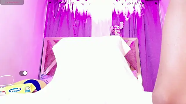 Snapshot of Doll_IvannaTs chatting on 05-14-26, 09:27 Doll IvannaTs online show from 05-14-26, 09:27