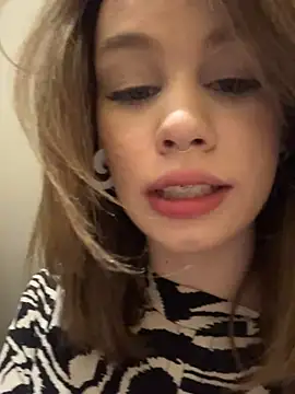 Street young online show from 02-19-25, 03:49