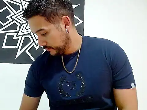 Snapshot of _CHRIS-DENNIS_ chatting on 04-06-26, 01:58 CHRIS-DENNIS online show from 04-06-26, 01:58