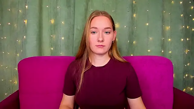 AlinaVice online show from 10-20-25, 01:17
