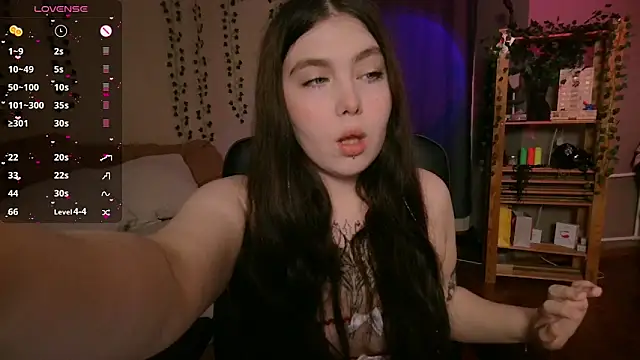 Snapshot of Arizonaa_Muse chatting on 10-22-25, 01:28 Arizonaa Muse online show from 10-22-25, 01:28