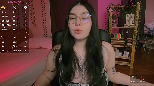 Snapshot of Arizonaa_Muse chatting on 12-03-25, 03:58 Arizonaa Muse online show from 12-03-25, 03:58