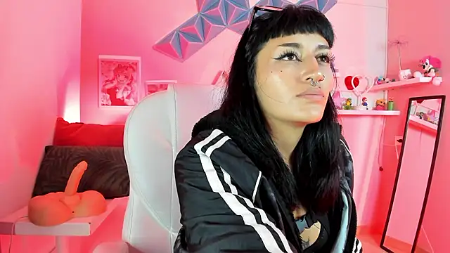 Valkiria ponce online show from 02-24-26, 04:21