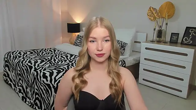 shy  lady online show from 04-26-26, 11:08