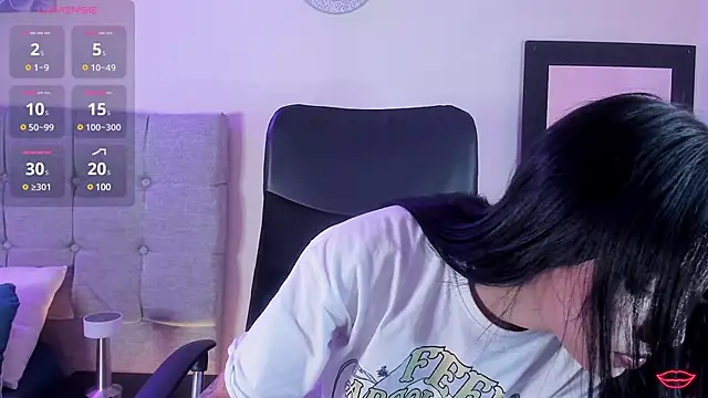 Snapshot of samy_lewis chatting on 12-18-24, 11:40 samy lewis online show from 12-18-24, 11:40