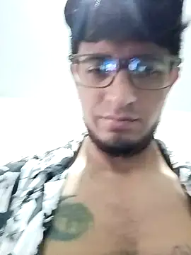 Snapshot of ale3J4a chatting on 11-16-25, 09:31 ale3J4a online show from 11-16-25, 09:31