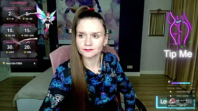 AriaGray online show from 10-14-25, 01:39