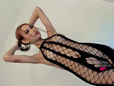 Snapshot of Selene14 chatting on 01-09-26, 06:10 Selene14 online show from 01-09-26, 06:10