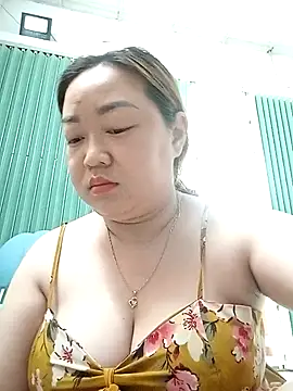 VyOanh2K online show from 09-29-25, 04:06