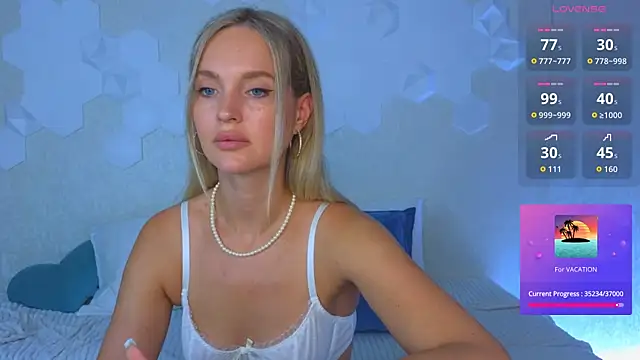 Lynna Sparks online show from 08-03-26, 03:49