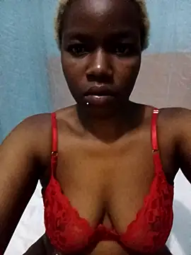 Snapshot of Gold-aass chatting on 10-28-25, 10:56 Gold-aass online show from 10-28-25, 10:56