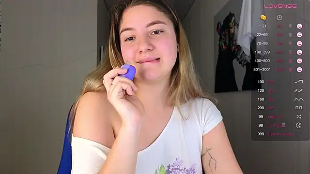 Snapshot of Yassyaaa chatting on 12-24-24, 05:16 Yassyaaa online show from 12-24-24, 05:16