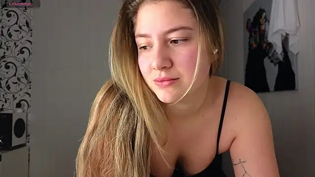 Snapshot of Yassyaaa chatting on 01-07-25, 02:20 Yassyaaa online show from 01-07-25, 02:20