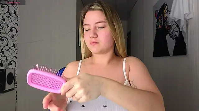 Snapshot of Yassyaaa chatting on 01-21-25, 01:18 Yassyaaa online show from 01-21-25, 01:18