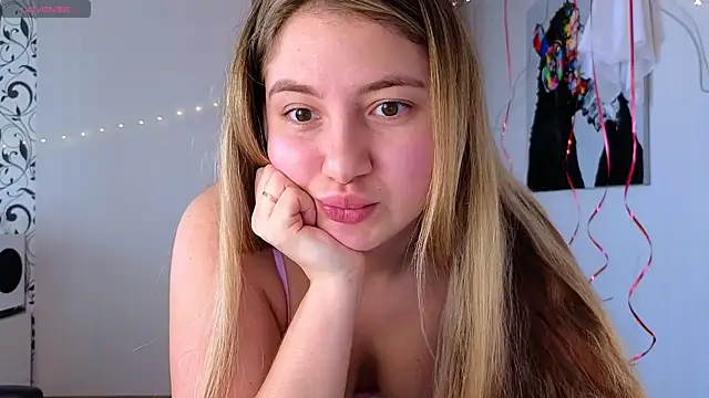 Snapshot of Yassyaaa chatting on 02-25-25, 03:27 Yassyaaa online show from 02-25-25, 03:27