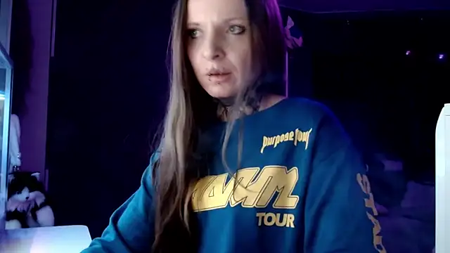 Snapshot of InesGold chatting on 01-27-25, 10:16 InesGold online show from 01-27-25, 10:16