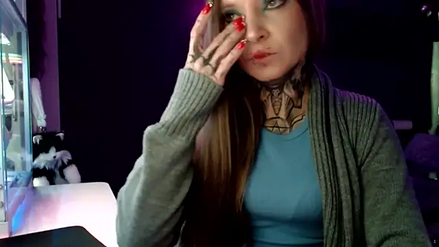 Snapshot of InesGold chatting on 02-07-25, 11:12 InesGold online show from 02-07-25, 11:12