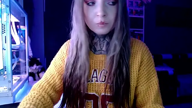 Snapshot of InesGold chatting on 02-25-25, 04:21 InesGold online show from 02-25-25, 04:21