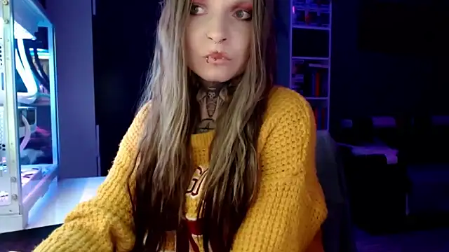 Snapshot of InesGold chatting on 02-25-25, 10:29 InesGold online show from 02-25-25, 10:29