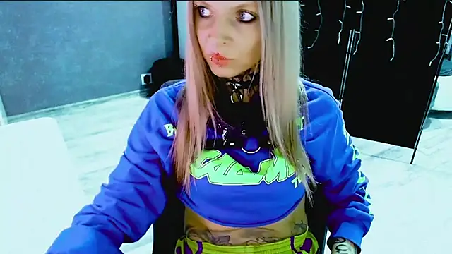 Snapshot of InesGold chatting on 09-17-25, 08:27 InesGold online show from 09-17-25, 08:27