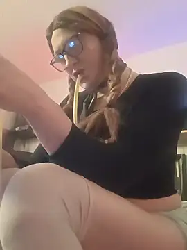 sissytrapdolly24 online show from 07-10-26, 06:21