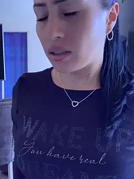 Snapshot of Sara_luna_ chatting on 01-18-25, 07:04 Sara luna  online show from 01-18-25, 07:04