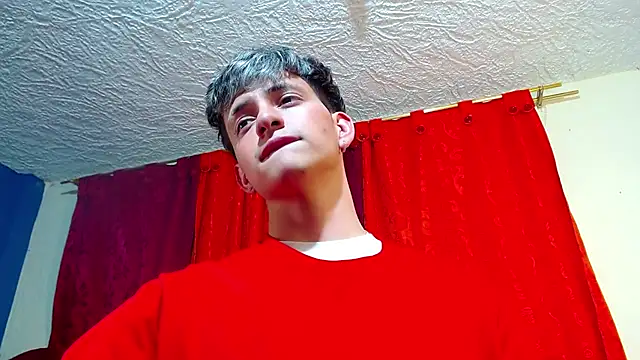 Snapshot of GabyThoms chatting on 01-24-25, 11:45 GabyThoms online show from 01-24-25, 11:45