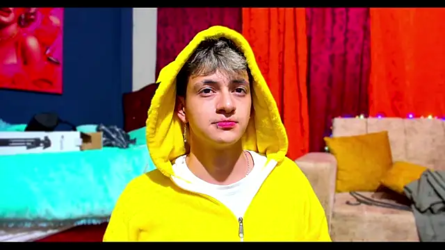 Snapshot of GabyThoms chatting on 01-31-25, 03:52 GabyThoms online show from 01-31-25, 03:52