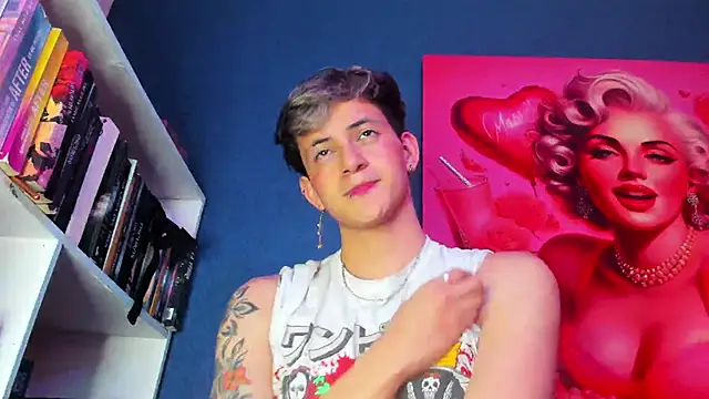 Snapshot of GabyThoms chatting on 02-11-25, 08:52 GabyThoms online show from 02-11-25, 08:52