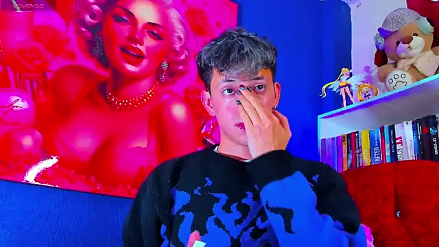 Snapshot of GabyThoms chatting on 02-27-25, 11:15 GabyThoms online show from 02-27-25, 11:15