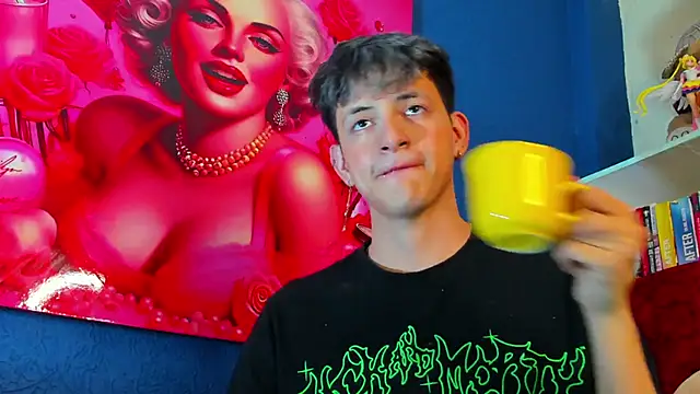 Snapshot of GabyThoms chatting on 03-03-25, 09:05 GabyThoms online show from 03-03-25, 09:05