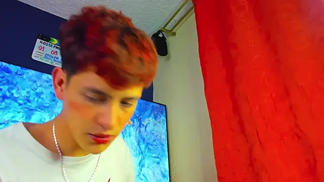 Snapshot of GabyThoms chatting on 11-21-25, 02:43 GabyThoms online show from 11-21-25, 02:43