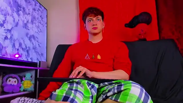 Snapshot of GabyThoms chatting on 12-04-25, 10:40 GabyThoms online show from 12-04-25, 10:40