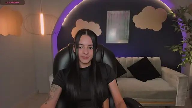 HannahJamesX online show from 01-08-25, 09:55