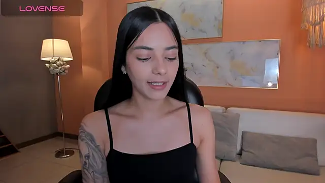 HannahJamesX online show from 02-17-25, 06:48