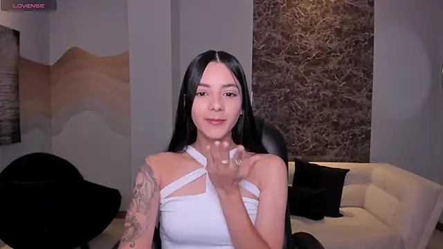 HannahJamesX online show from 02-25-25, 07:03