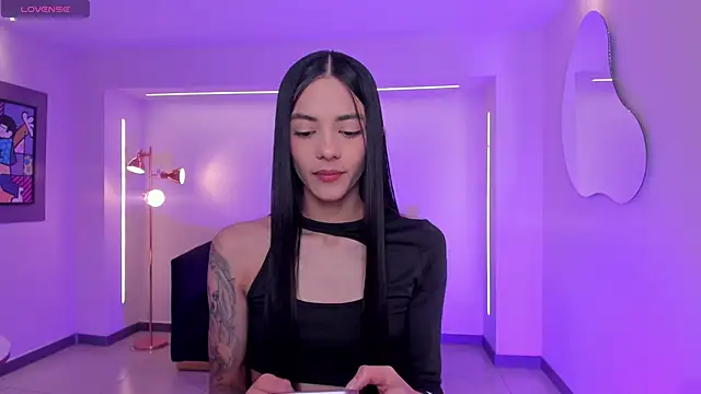 Snapshot of HannahJamesX chatting on 11-21-25, 07:01 HannahJamesX online show from 11-21-25, 07:01