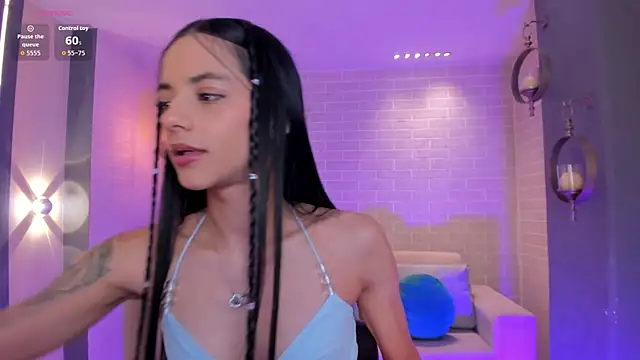 Snapshot of HannahJamesX chatting on 12-17-25, 07:31 HannahJamesX online show from 12-17-25, 07:31