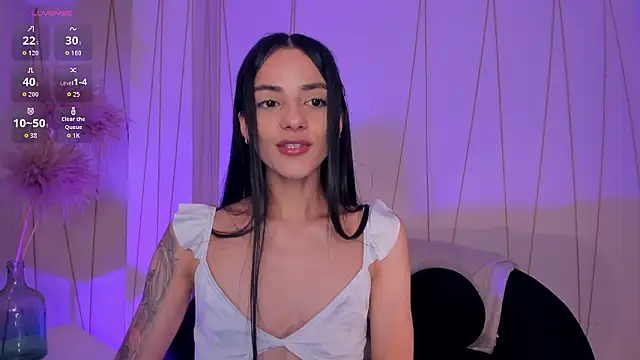 Snapshot of HannahJamesX chatting on 02-03-26, 06:40 HannahJamesX online show from 02-03-26, 06:40