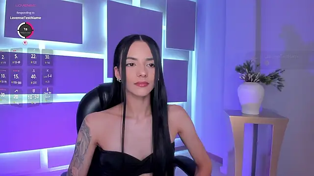 Snapshot of HannahJamesX chatting on 02-04-26, 03:34 HannahJamesX online show from 02-04-26, 03:34