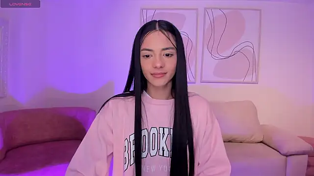 Snapshot of HannahJamesX chatting on 02-22-26, 11:42 HannahJamesX online show from 02-22-26, 11:42