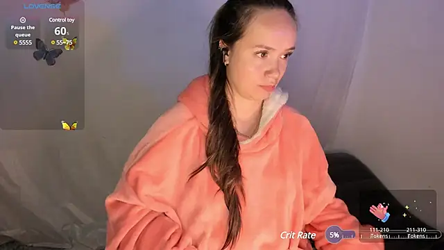 Snapshot of milysauria1 chatting on 01-18-25, 12:04 milysauria1 online show from 01-18-25, 12:04