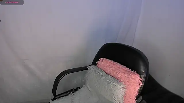 Snapshot of milysauria1 chatting on 02-21-25, 11:55 milysauria1 online show from 02-21-25, 11:55