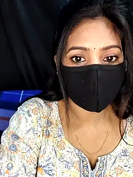 Snapshot of Monalisha_G chatting on 04-03-26, 05:33 Monalisha G online show from 04-03-26, 05:33