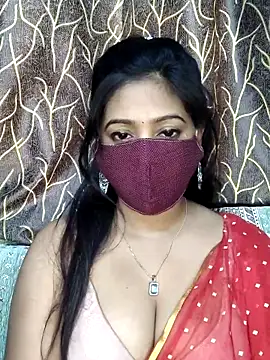Snapshot of Monalisha_G chatting on 06-08-26, 02:01 Monalisha G online show from 06-08-26, 02:01