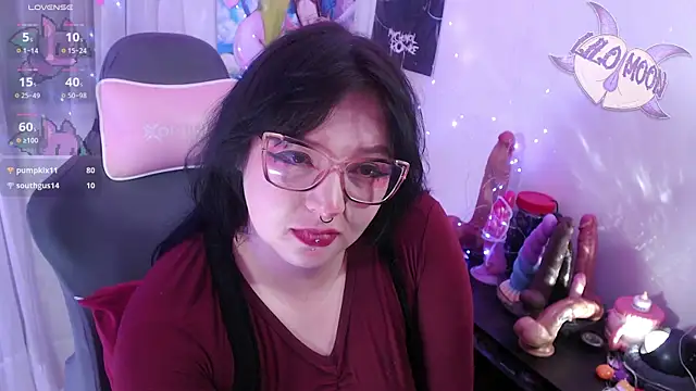 Snapshot of LiloMoon69 chatting on 05-25-26, 11:49 LiloMoon69 online show from 05-25-26, 11:49