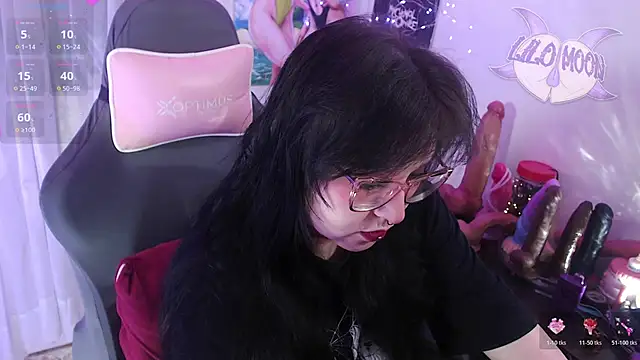 Snapshot of LiloMoon69 chatting on 06-08-26, 06:14 LiloMoon69 online show from 06-08-26, 06:14
