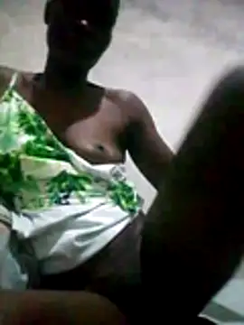 Snapshot of sexyblackya chatting on 12-03-25, 04:20 sexyblackya online show from 12-03-25, 04:20