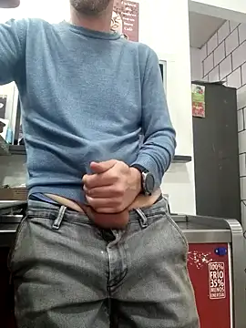 PublicNoFace online show from 01-22-25, 12:38