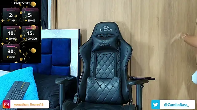 Snapshot of _CamiloBass chatting on 09-13-25, 08:08 CamiloBass online show from 09-13-25, 08:08